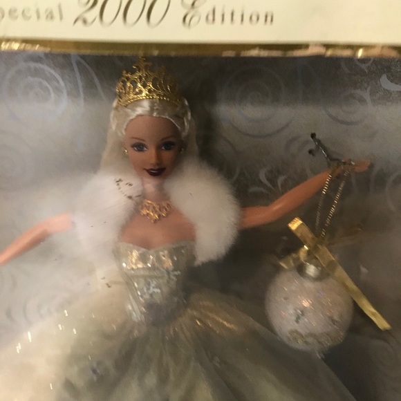 - NWT Special 2000 edition Barbie celebration - Picture 3 of 12